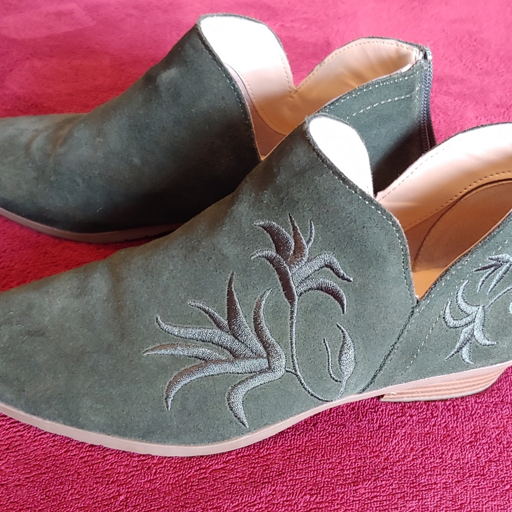 Gorgeous Booties! Reaction by Kenneth Cole